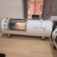 Airvida Ultra 36 2.0 ATA (89" x 36") Hard Shell Lying Hyperbaric Chamber