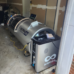 Airvida Ultra 36 2.0 ATA (89" x 36") Hard Shell Lying Hyperbaric Chamber