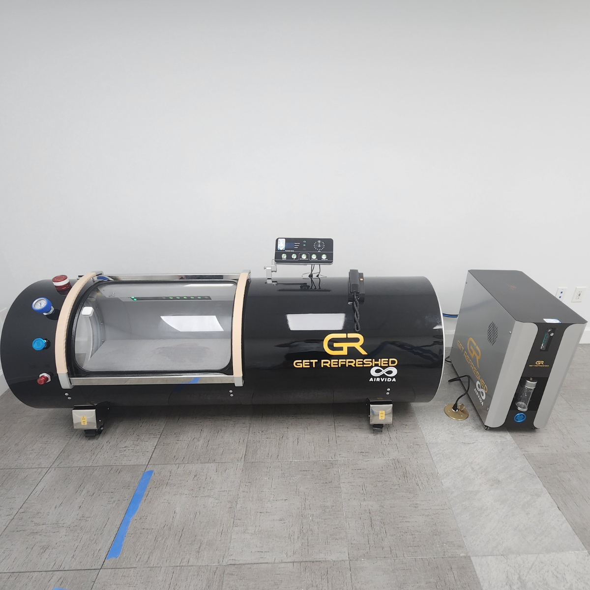 Airvida Ultra 36 2.0 ATA (89" x 36") Hard Shell Lying Hyperbaric Chamber