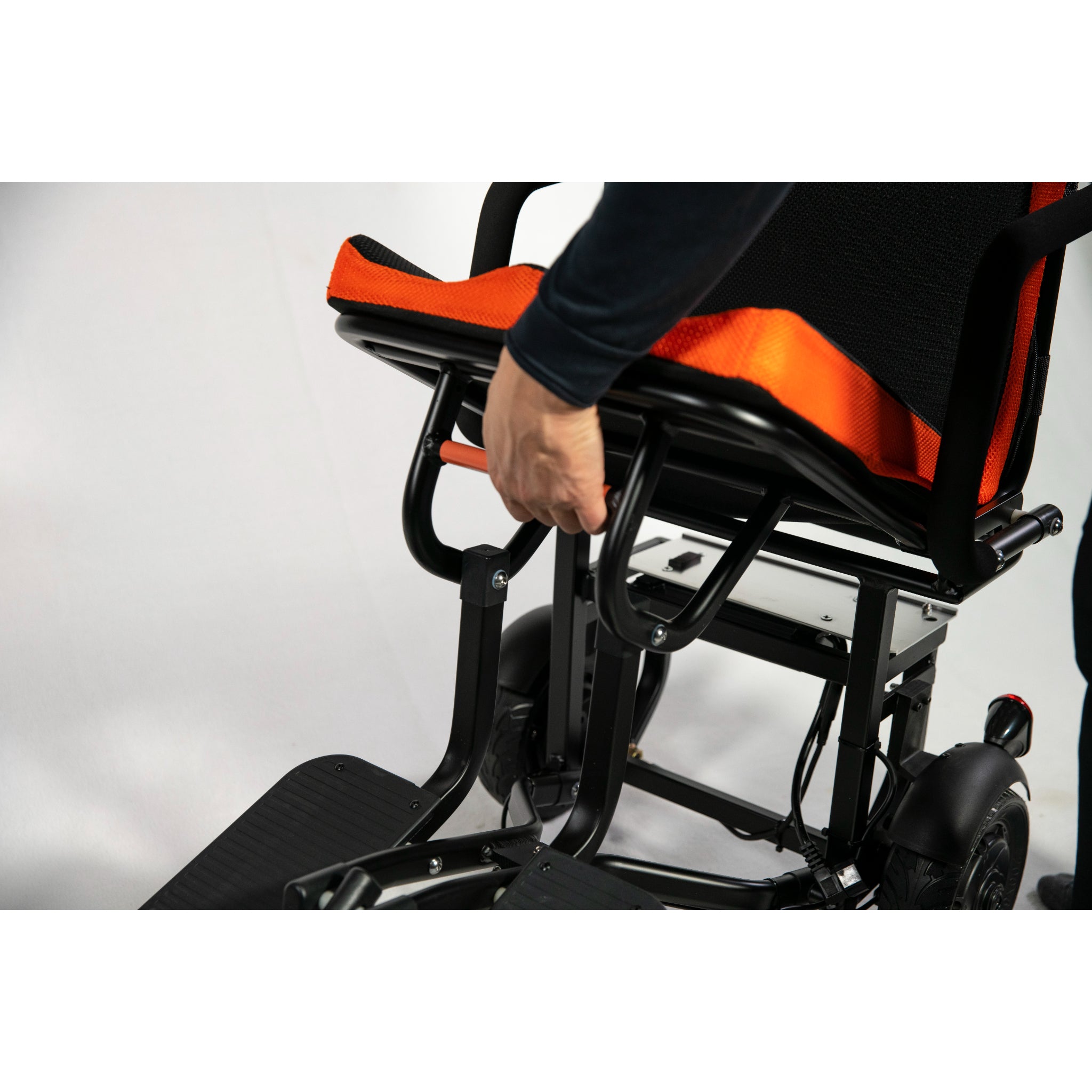 JYD-Imports Ezfold Super Lightweight 46 lbs Foldable Scooter - JYD-EZFS