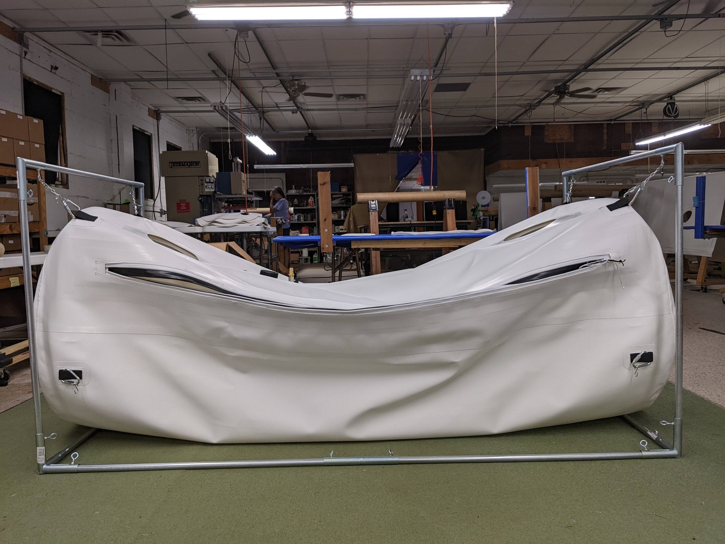 Newtowne Hyperbarics 40" Horizontal Hyperbaric Chamber - C4-40