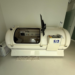 Airvida Alpha 90 Hyperbaric Chamber with Built-In Breathing System (BIBS)