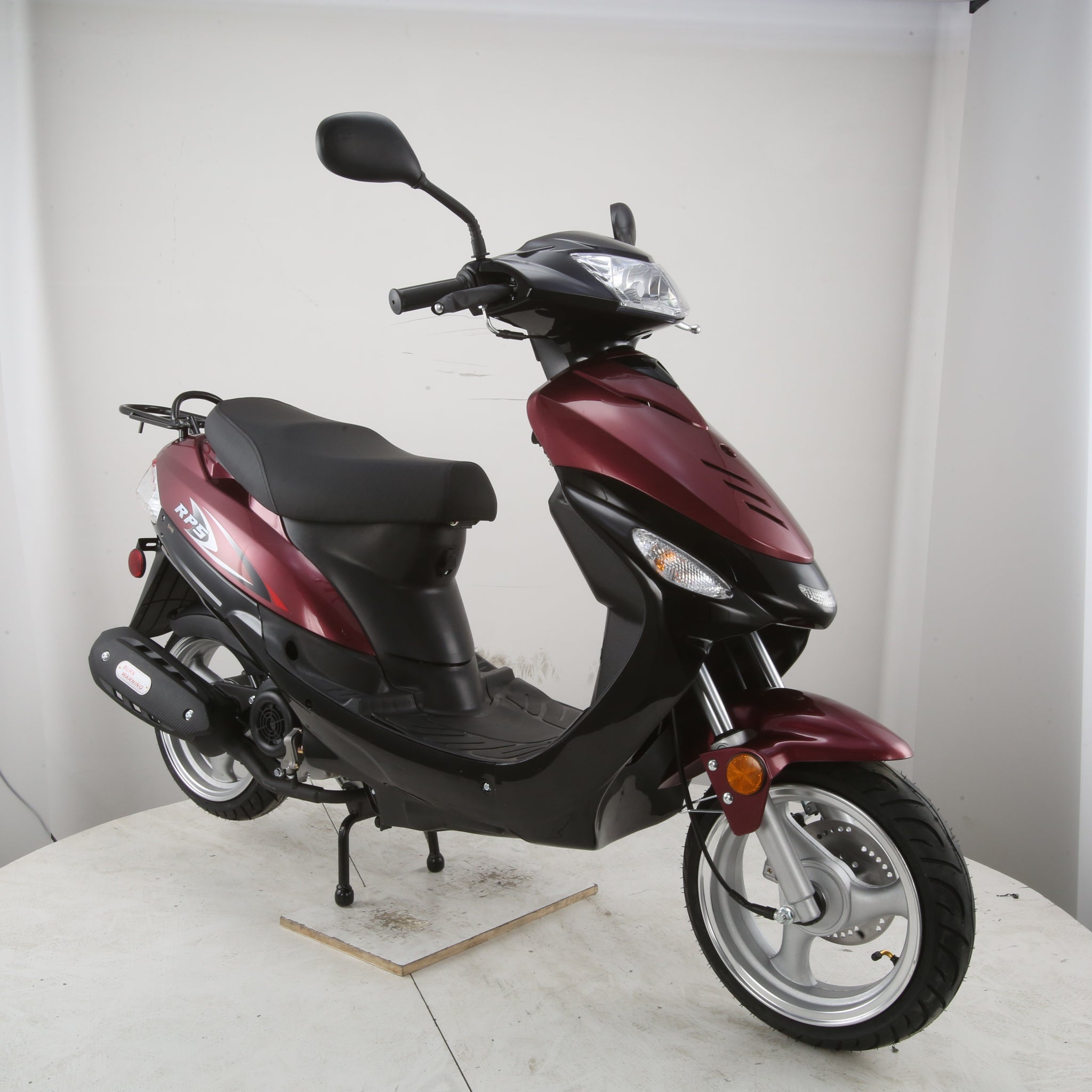 Ricky Power Sports RPS Sunny 50cc Scooter w/ Helmet - RPS-SUNNY-50